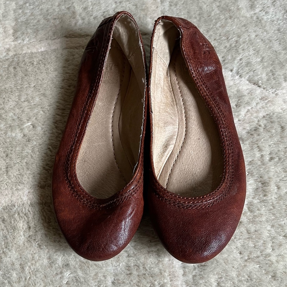 Frye Youth Carson Ballet Flats - Picture 2 of 12